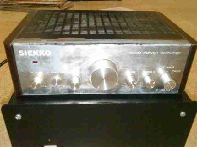 Panel depan Siekko Integrated Amplifier 